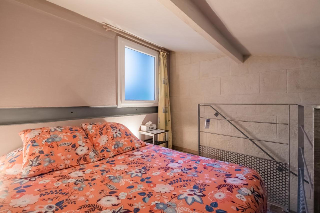 Studio En Duplex-Aircon-Terrasse-Parking-Calme Бордо Экстерьер фото
